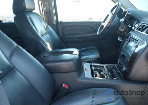 2009 GMC Yukon Xl 1500 Denali z USA, uszkodzony, nr VIN 1GKFK06289R275335